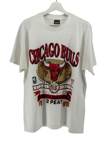 90s Chicago Bulls White Tee 3 peat